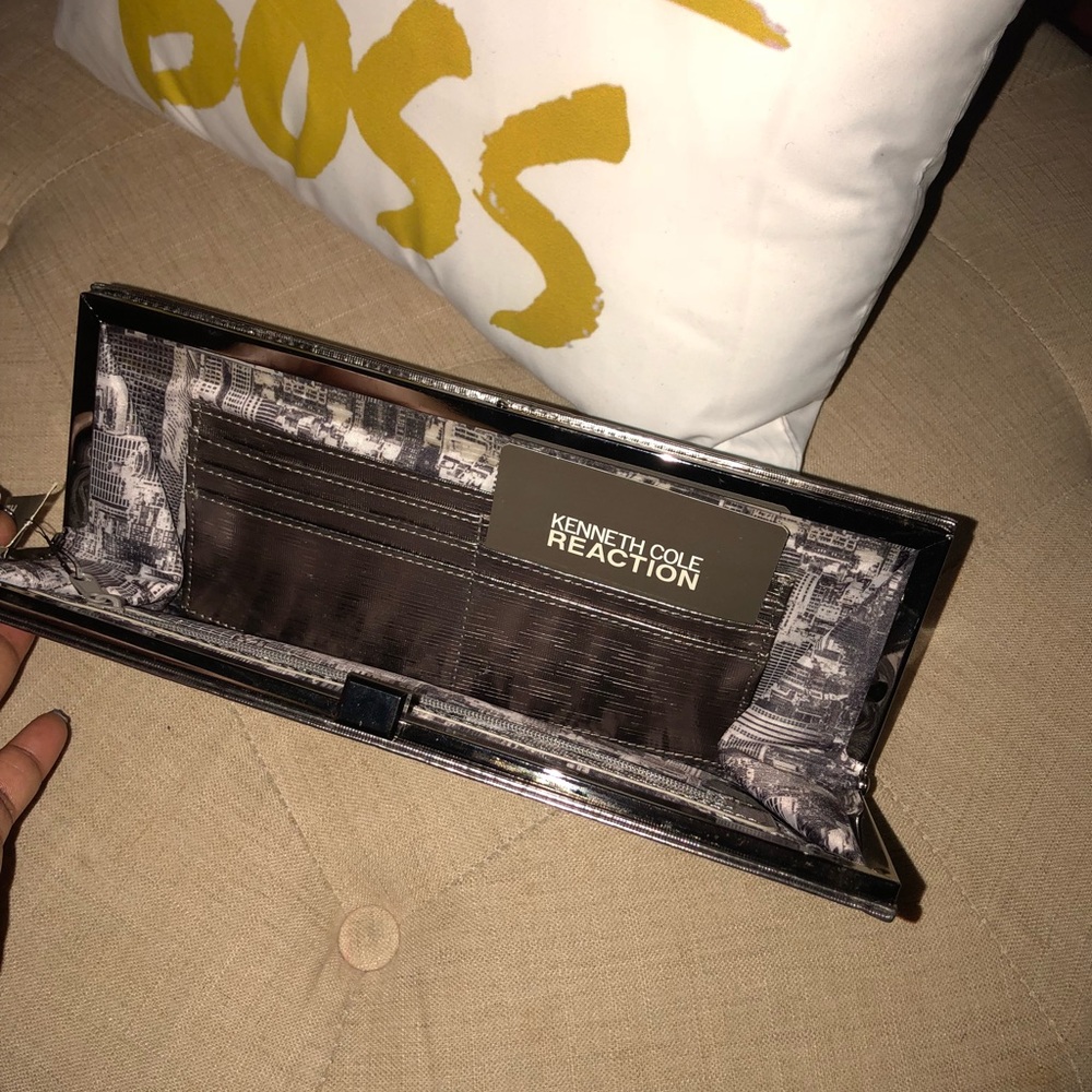 Brand new Kenneth Cole Reaction clutch wallet